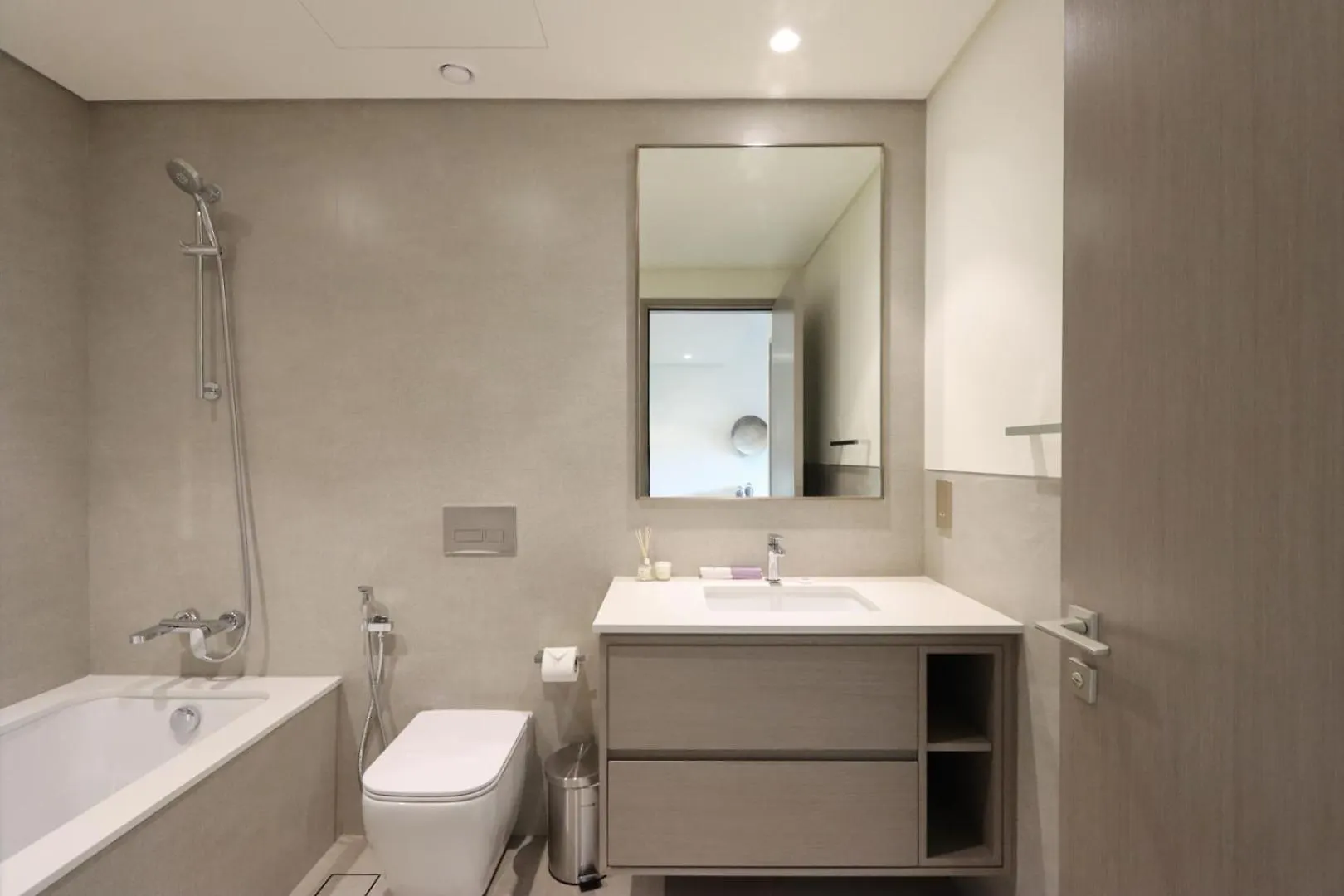 Apartment Livbnb-Prestige 1Br In Grande, Pool With Iconic Burj Khalifa View Dubai United Arab Emirates