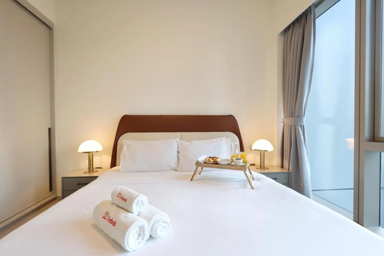 Apartment Livbnb-Prestige 1Br In Grande, Pool With Iconic Burj Khalifa View Dubai
