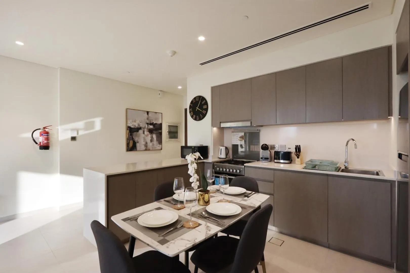Livbnb-Prestige 1Br In Grande, Pool With Iconic Burj Khalifa View Dubai